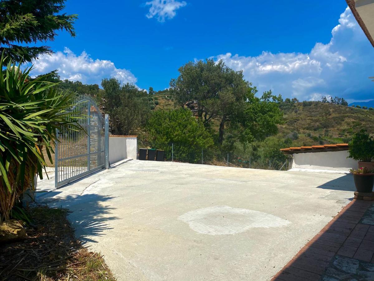 Villa Chiara Асчеа Екстериор снимка